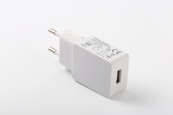 6W সর্বোচ্চ 5V 1A USB চার্জার OCP OLP OVP সুরক্ষা UL FCC CE CB অনুমোদিত