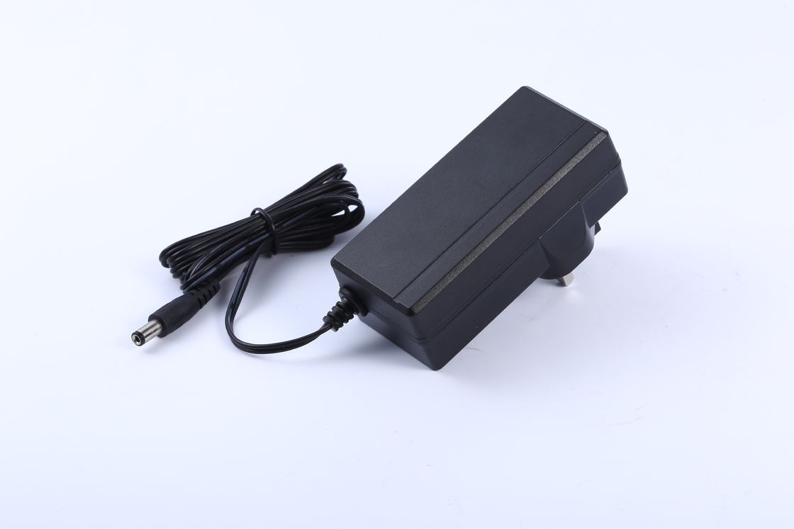 48W 24 ভোল্ট AC DC ইউনিভার্সাল পাওয়ার অ্যাডাপ্টার 2.1*5,5 2.5*5.5 DC সংযোগকারী